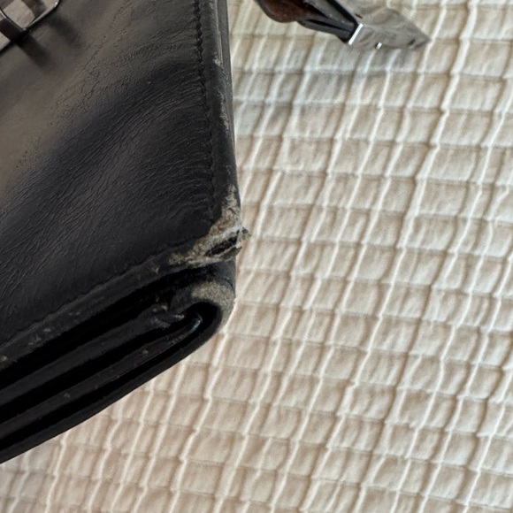 GUCCI Vintage Black Leather Long Wallet/Checkbook Holder (FLAWED) - Picture 7 of 11